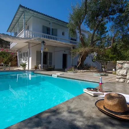 Paxosblue Suites&villas Gaios