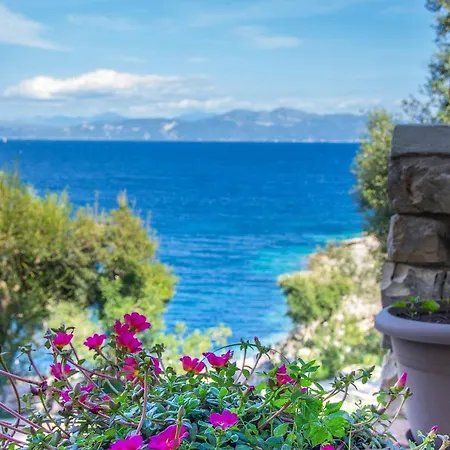 Paxosblue Suites&villas * Gaios