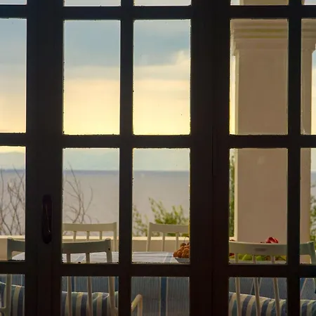 Paxosblue Suites&villas * Gaios
